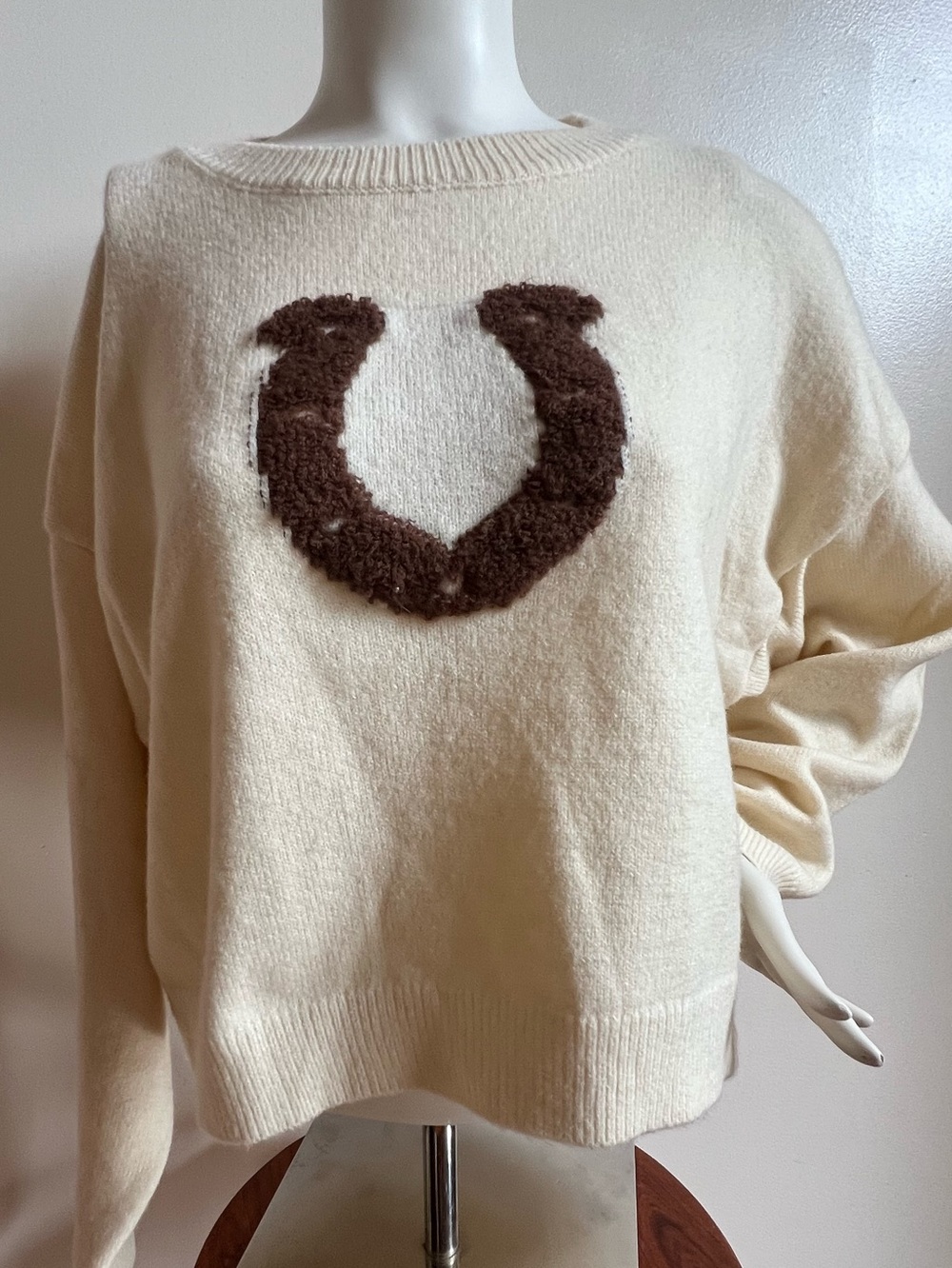 Pretty Garbage Cream Crewneck cropped Sweater with Brown horseshoe Texture Crest